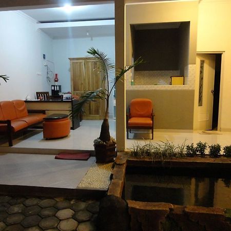 Pendowo Huis Guest House Jogyakarta Zewnętrze zdjęcie